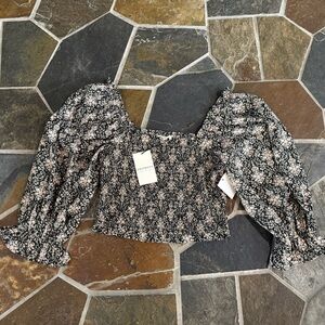 Promesa Black and White Floral Blouse
